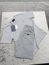 Load image into Gallery viewer, Tshirt
