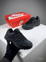 Load image into Gallery viewer, Shoes