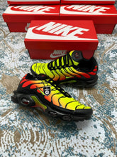 Load image into Gallery viewer, Shoes men