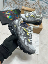 Load image into Gallery viewer, Shoes