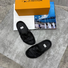 Load image into Gallery viewer, Slipper