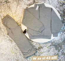Load image into Gallery viewer, Tracksuit women