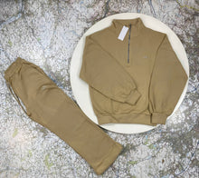 Load image into Gallery viewer, Tracksuit women