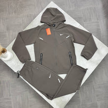 Load image into Gallery viewer, Tracksuit