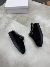 Load image into Gallery viewer, Slipper