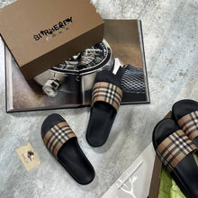 Load image into Gallery viewer, Slipper