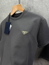Load image into Gallery viewer, Tshirt