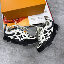 Load image into Gallery viewer, Shoes