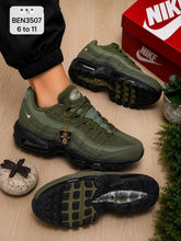 Load image into Gallery viewer, Shoes