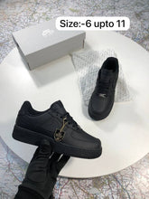 Load image into Gallery viewer, Shoes