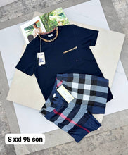Load image into Gallery viewer, Tshirt