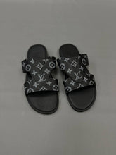 Load image into Gallery viewer, Slipper