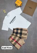 Load image into Gallery viewer, Tshirt