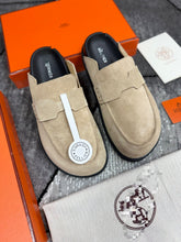 Load image into Gallery viewer, Slipper