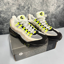Load image into Gallery viewer, Shoes