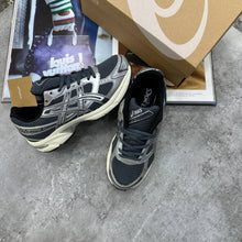 Load image into Gallery viewer, Shoes