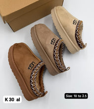 Load image into Gallery viewer, Slipper