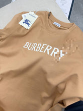 Load image into Gallery viewer, T-shirt