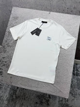 Load image into Gallery viewer, T-shirt