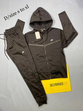 Load image into Gallery viewer, Tracksuit women