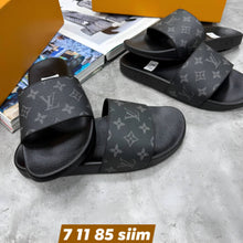 Load image into Gallery viewer, Slipper