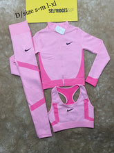 Load image into Gallery viewer, Tracksuit