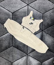 Load image into Gallery viewer, tshirt
