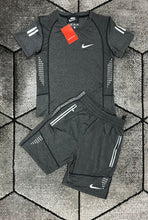 Load image into Gallery viewer, Tshirt