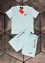 Load image into Gallery viewer, Tshirt