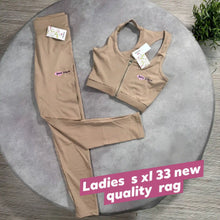 Load image into Gallery viewer, Tracksuit women