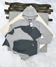 Load image into Gallery viewer, Tracksuit men