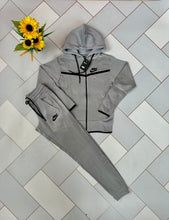 Load image into Gallery viewer, Tracksuit