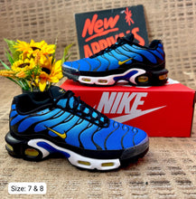 Load image into Gallery viewer, Shoes