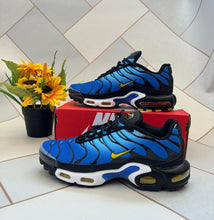 Load image into Gallery viewer, Shoes