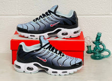 Load image into Gallery viewer, Shoes