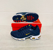 Load image into Gallery viewer, Shoes