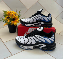 Load image into Gallery viewer, Shoes
