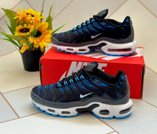 Load image into Gallery viewer, Shoes