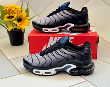 Load image into Gallery viewer, Shoes