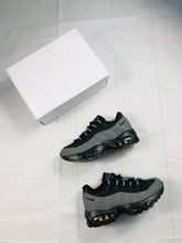 Load image into Gallery viewer, Shoes
