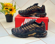 Load image into Gallery viewer, Shoes