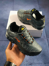 Load image into Gallery viewer, Shoes