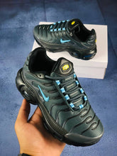 Load image into Gallery viewer, Shoes