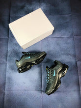 Load image into Gallery viewer, Shoes