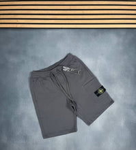 Load image into Gallery viewer, Short