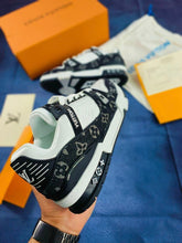 Load image into Gallery viewer, Shoes