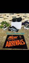 Load image into Gallery viewer, shoes