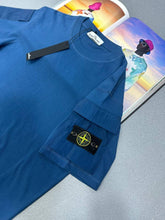 Load image into Gallery viewer, Tshirt