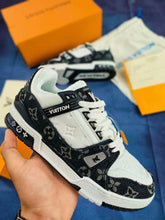 Load image into Gallery viewer, Shoes