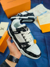 Load image into Gallery viewer, Shoes